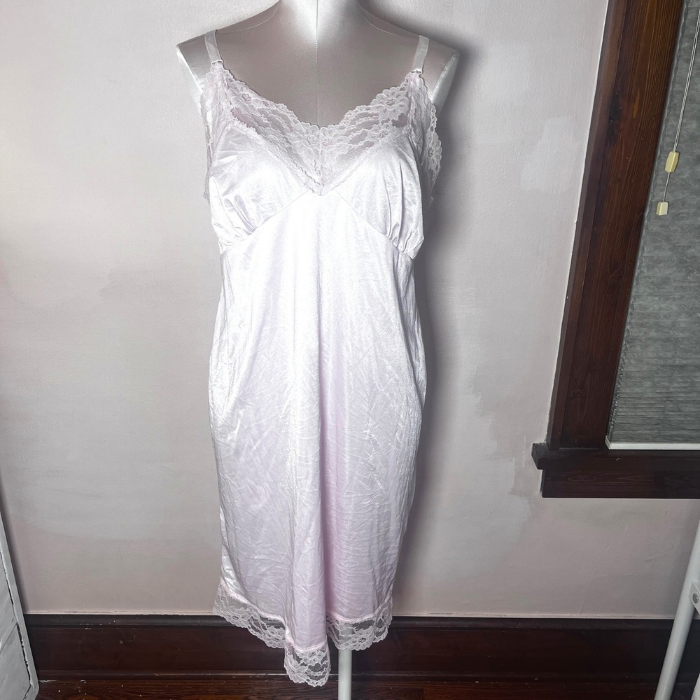 Vintage Pastel Pink Lace Trim Full Slip Adjustable Straps Chemise Mid Length L